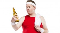 Iszol vagy edzel? Az alkohol romba döntheti a kemény munkád eredményét!